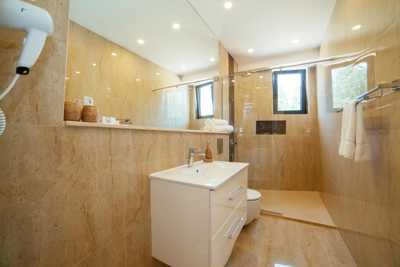 Hotel Ambiente Ulcinj Exteriör bild